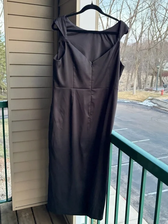 🆕✨ Aidan Mattox Adrianna Papell Black Satin Sheath Dress Midi Size 16 Classic - Picture 5 of 17